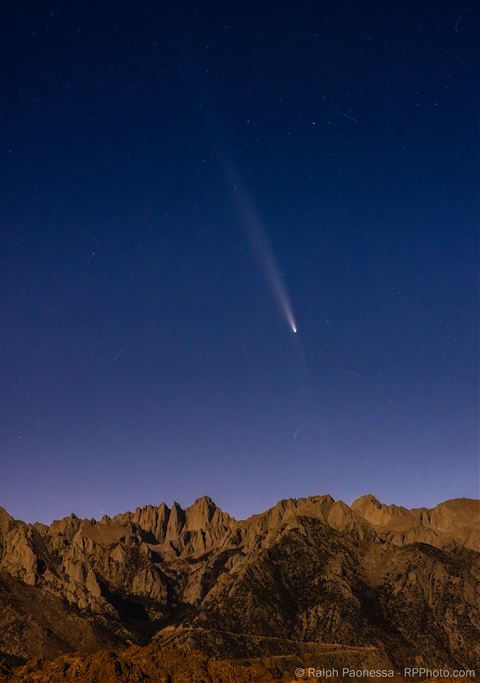 Comet Tsuchinshan-ATLAS over Mt. Whitney