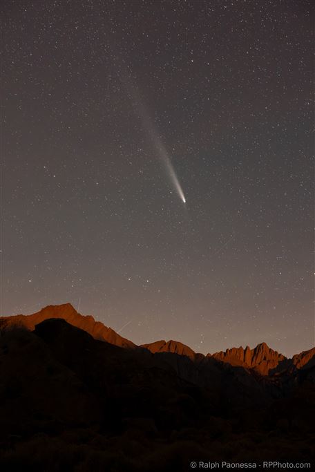 Comet Tsuchinshan-ATLAS over Mt. Whitney